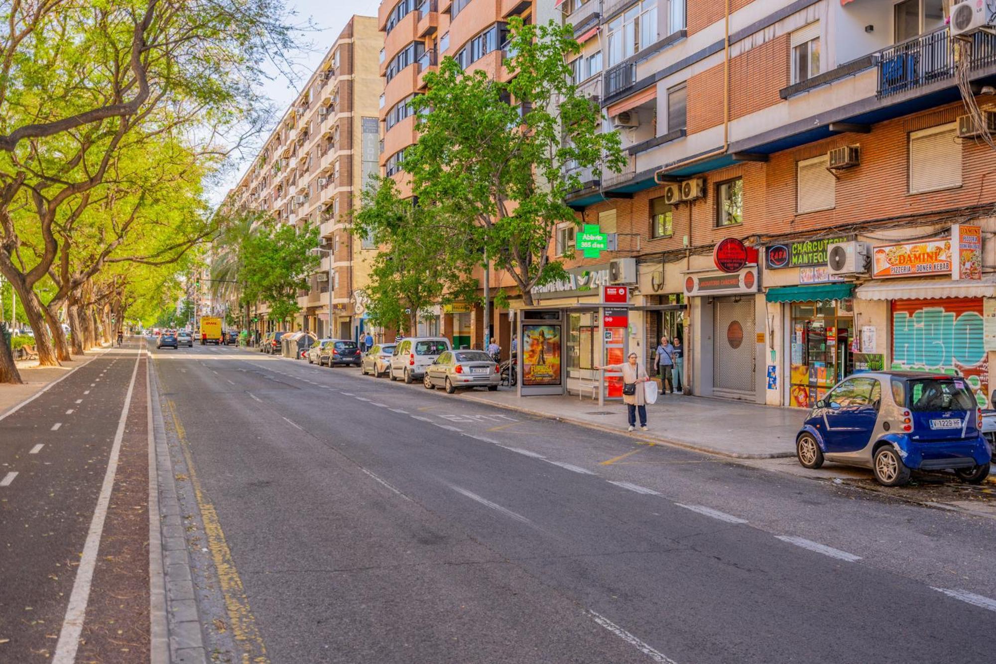 Apartamento Familiar En Avenida Del Puerto Valencia Exterior foto