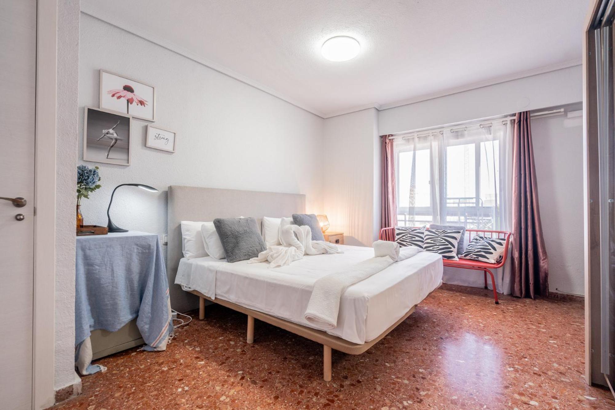 Apartamento Familiar En Avenida Del Puerto Valencia Exterior foto