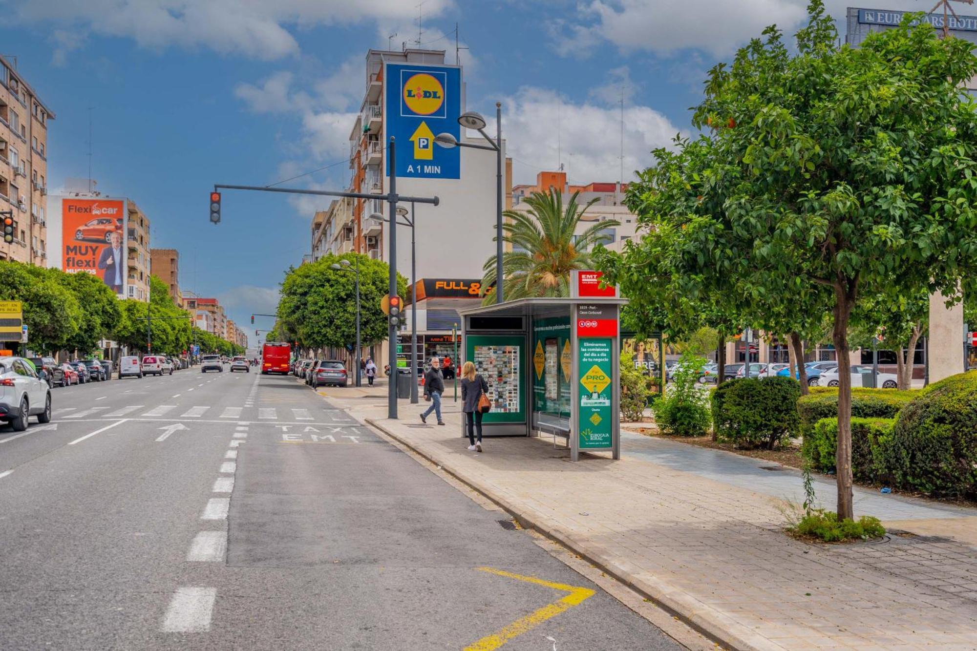 Apartamento Familiar En Avenida Del Puerto Valencia Exterior foto